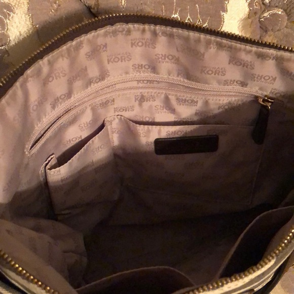 Michael Kors Pocketbook - Picture 7 of 13
